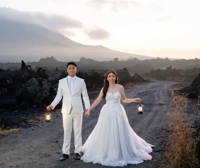 THE WEDDING MELKI DAN YULIA